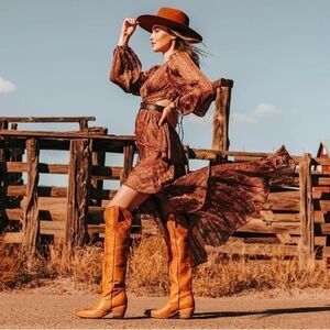 NEW IN BOX  Freebird Misty Size 7 Color  WHEAT tall Bohemian  Hipi Boots